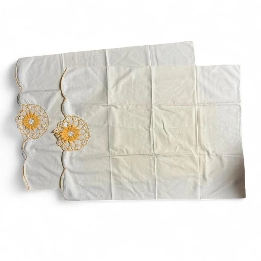 Set of 2 Queen Sized Vintage 70s white with yellow‎ embroidered pillowcases